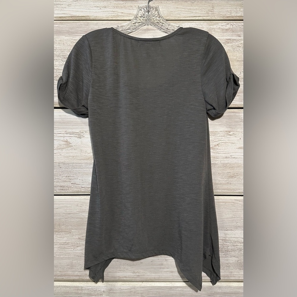American Rag Cie Soft Grey Top - Picture 2 of 3